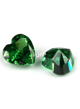 5A 心形冰花切绿锆石 祖母绿爱心碎冰切裸石 首饰镶嵌配石批发