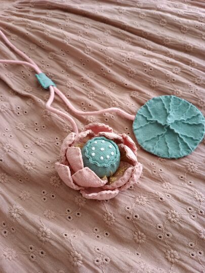 Chenhui hand-made pure hand-sewn creative lotus necklace gift box