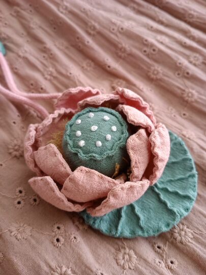 Chenhui hand-made pure hand-sewn creative lotus necklace gift box