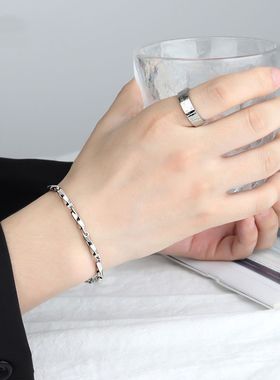 单身男女钛钢戒指简约食指环戒子坚持低调日韩版街头潮男尾戒饰品