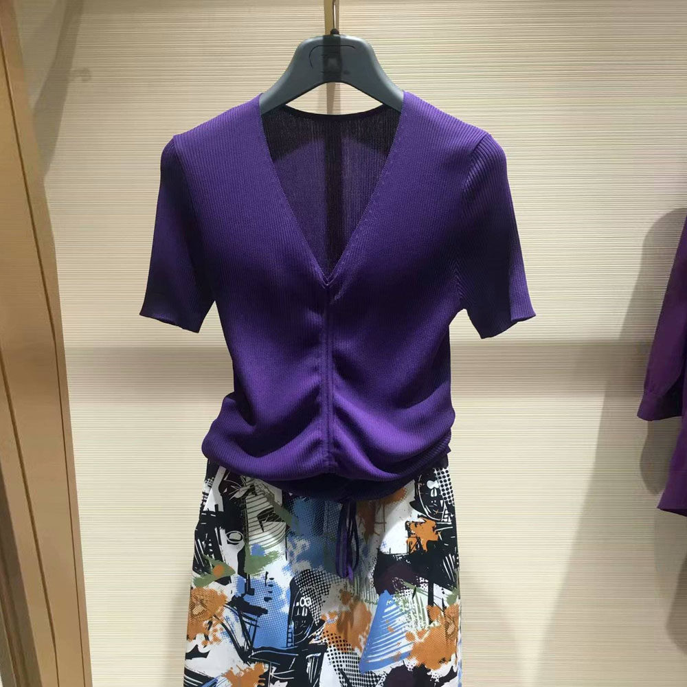 圣阿玛施塔夏2020新款抽绳冰丝t恤 新颖哥弟特惠总店毛针织衫