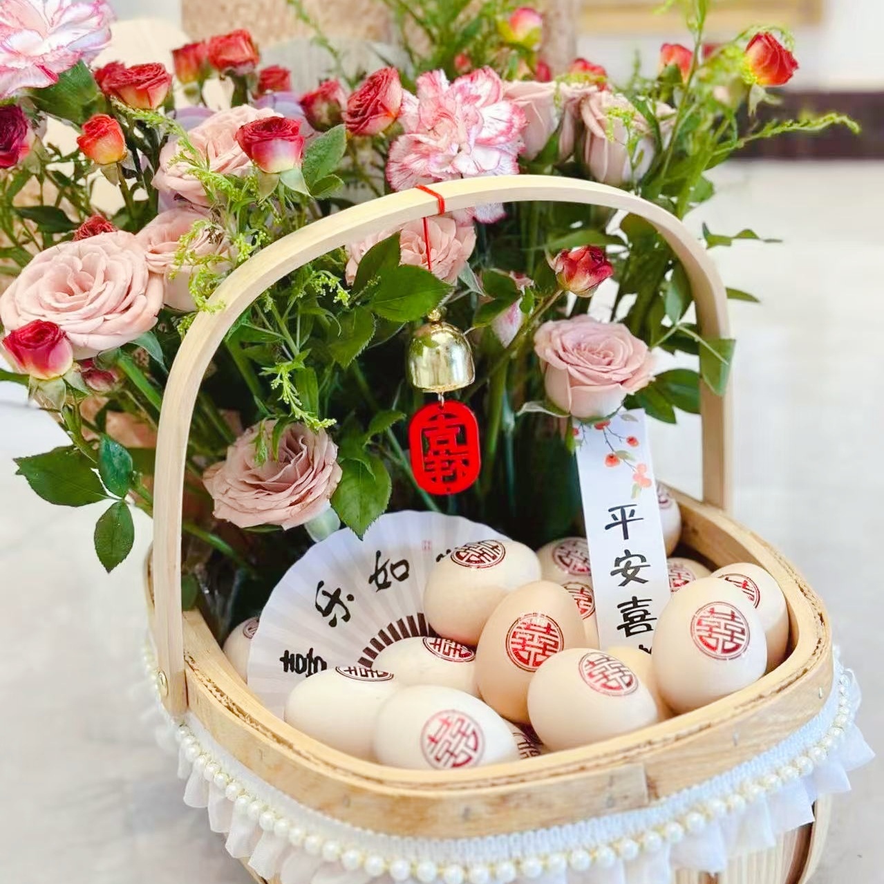 月子产妇鸡蛋花篮插花手提月子花篮鲜花提篮送水果木片编织收纳 - 图0
