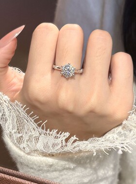 S925纯银戒指女士六爪莫桑钻一克拉钻戒求婚订婚结婚戒轻奢高级感