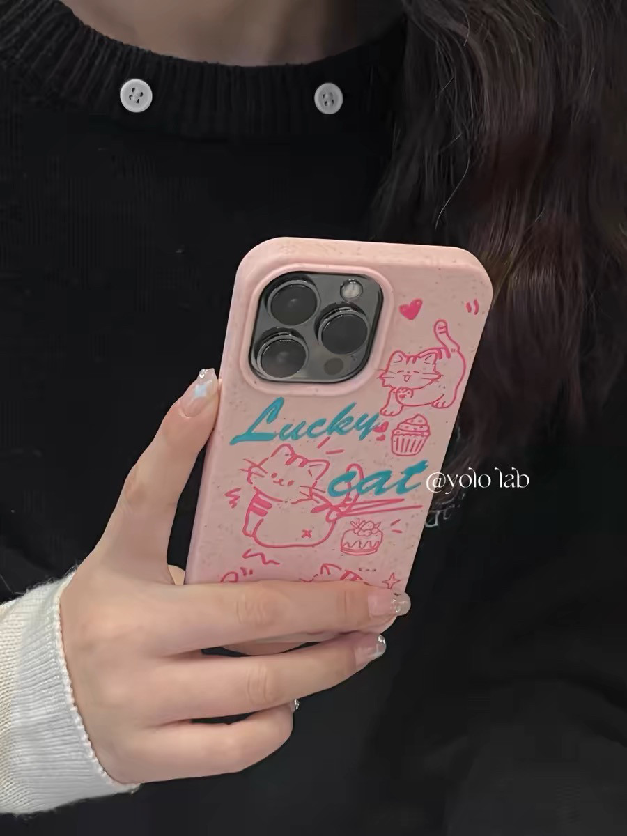 简笔画创意粉色线条小猫适用于苹果15/14手机壳磨砂可降解小麦壳软壳11/12promax高级xs/xr防摔7p搞笑