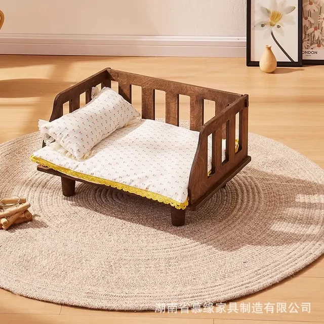 Dog bed, pet bed, small and medium-sized dog kennel, Teddy sleeping off the ground solid wood bed, removable and washable cat bed, universal for all seasons