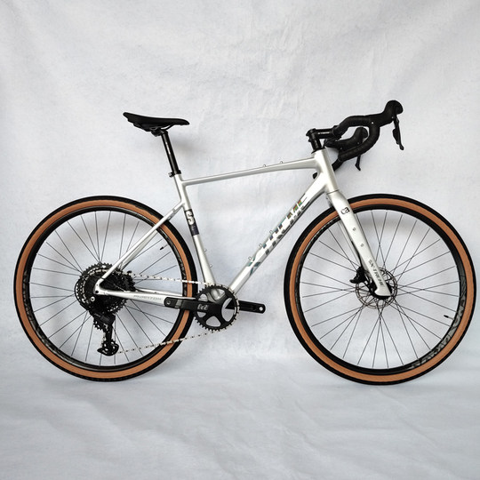 Carbon fork, thru-axle, pure oil disc brake, melon bike, commuter riding