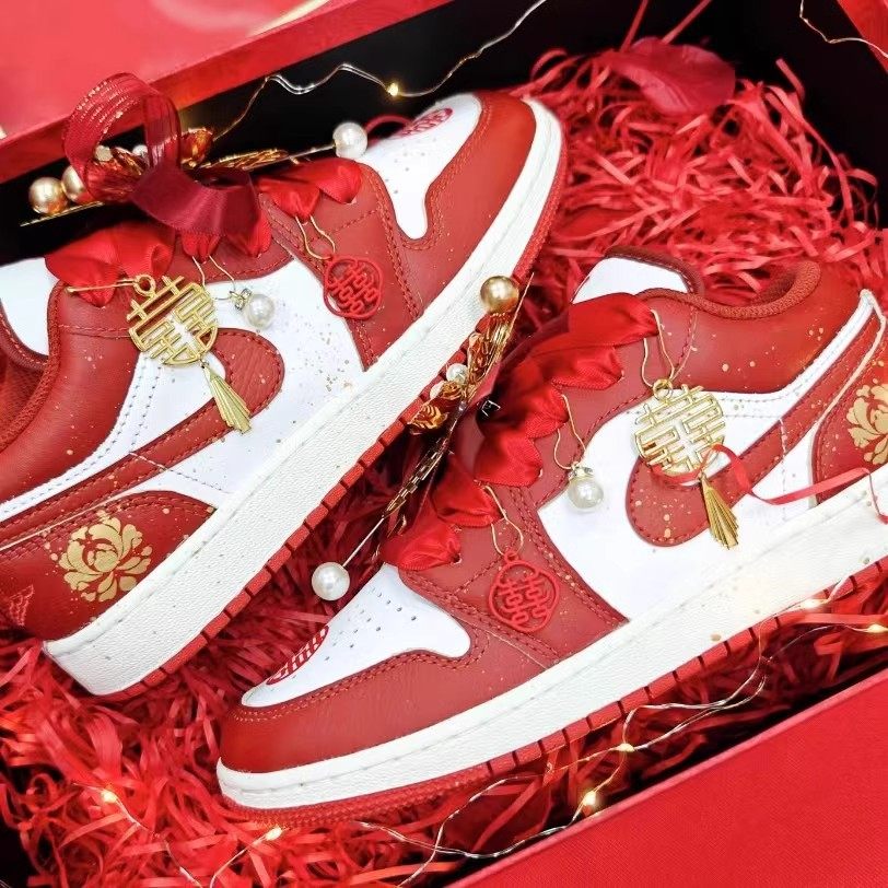 球鞋定制Nike Air Jordan 1AJ1婚鞋秀禾 国风手绘 低帮男女篮球鞋,淘宝优惠券,粉丝福利购,淘宝优惠卷