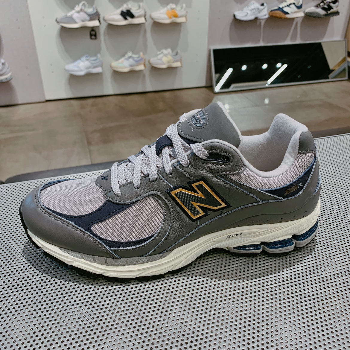 NEW BALANCE NB22秋季新品复古运动鞋男女休闲慢跑鞋M2002RHP - 图3