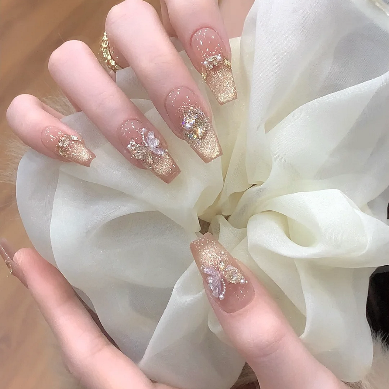 穿戴甲显白气质爆闪高级感极光烫金蝴蝶手工定制美甲成品指甲贴片,淘宝优惠券,粉丝福利购,淘宝优惠卷