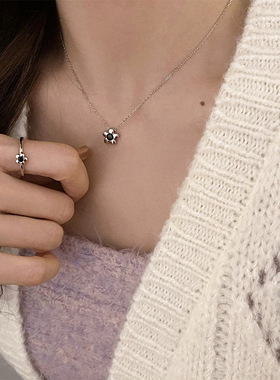 极简冷淡风金属花朵吊坠项链女韩国个性简约百搭气质颈链锁骨链