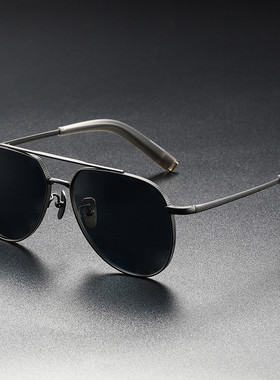 2024新款UV400纯钛太阳镜男偏光变色防紫外线驾驶墨镜飞行员蛤蟆