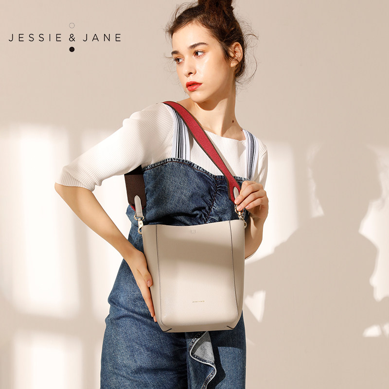 jessiejane撞色宽肩带2285水桶包 jessiejane女士包袋