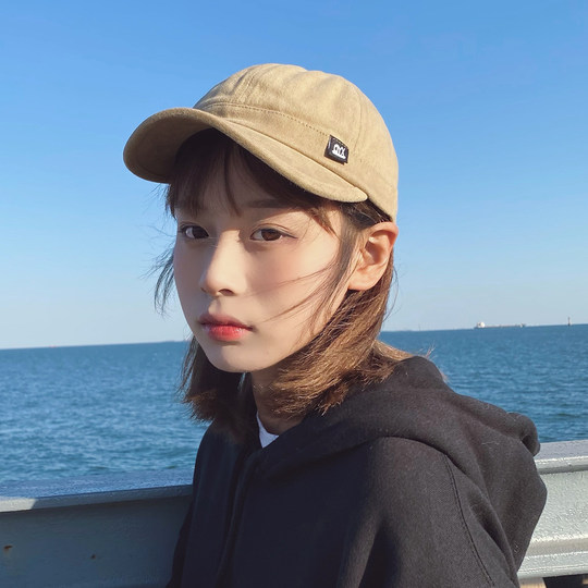 Suitable for small heads, short brim baseball cap, versatile