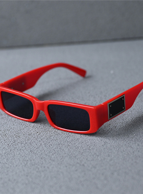 墨镜大红色防晒朋克女士