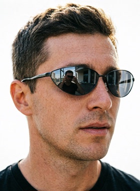 复古男士偏光太阳镜黑色墨镜个性欧美时尚三角框型不挑脸遮脸显瘦