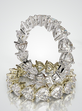 18K金满圈心形排镶光面戒轻奢小众设计感婚戒可定制百搭食指戒