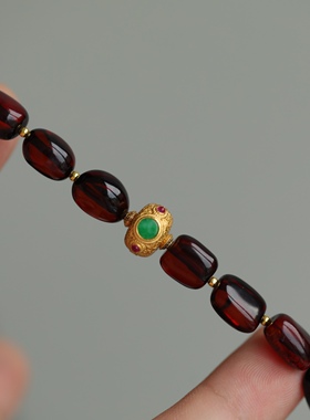 天然血珀随形手链超美的净水料搭配纯银鎏金镶嵌翡翠原矿松石蜜蜡