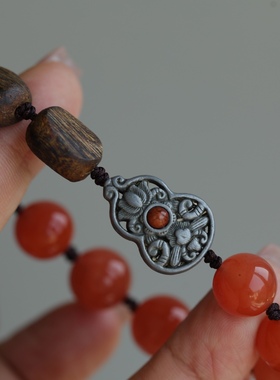 古风款天然沉香随形搭配天然南红正宗川料搭配老银配饰特别的设计