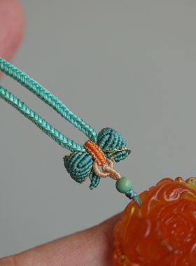 高端定制天然老花蜡精雕牡丹花吊坠精美无杂裂搭配进口手工绳63