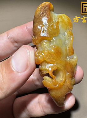 亮眼放漏方言新疆和田玉籽料老熟油润栗子黄沁白玉兽面把件吊坠S