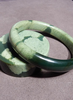 方言佩戴级罕见孤品老熟意境黄皮沙枣青籽料军绿色59mm手镯套装w