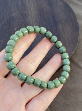 俄罗斯碧玉鸭蛋青8mm老型珠手串