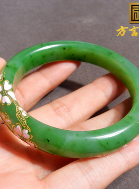 方言和田玉珍稀名品老俄料乌兰海苹果绿错金碧玉内径54mm手镯w