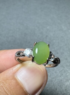 放漏方言和田玉精品老坑俄料碧玉苹果绿无黑点精美精致活口戒指S