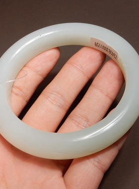 方言和田玉俄料羊脂白玉带翠手镯