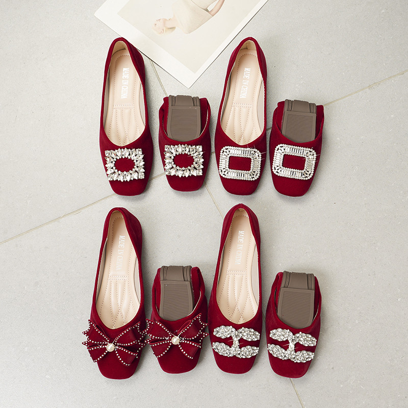 大码单鞋女41到43平底红色喜庆婚鞋软底一脚蹬豆豆鞋浅口水钻瓢鞋,淘宝优惠券,粉丝福利购,淘宝优惠卷
