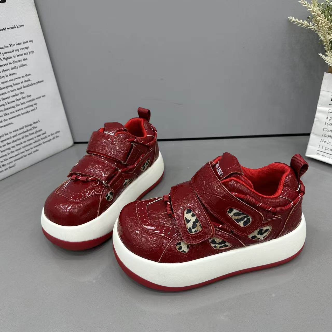 2026春季新款时尚豹纹百搭魔术贴舒适休休闲鞋女欧货复古面包板鞋,淘宝优惠券,粉丝福利购,淘宝优惠卷