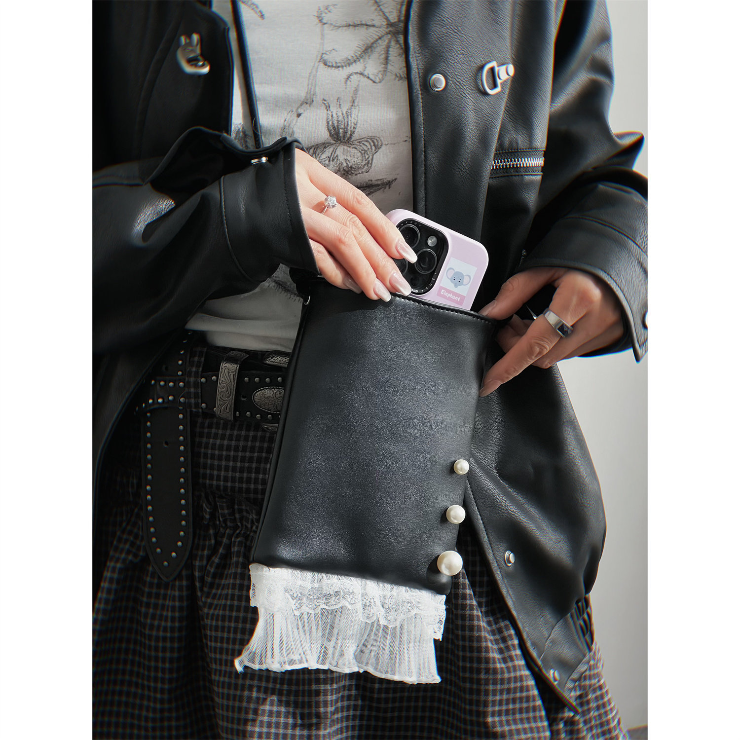 uustudio原创设计韩系ins风珍珠蕾丝拼接小方包女单肩时尚手机包,淘宝优惠券,粉丝福利购,淘宝优惠卷