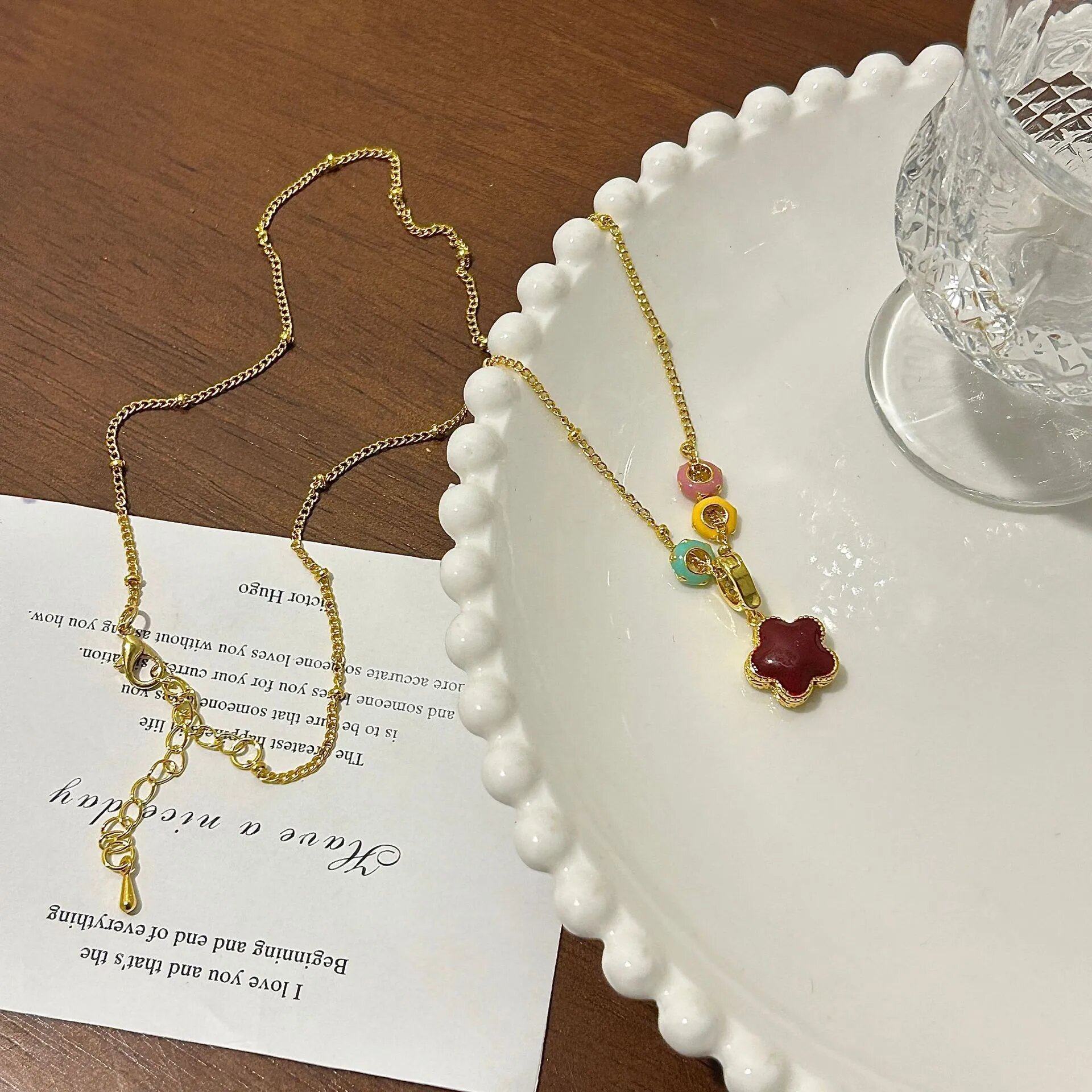 复古秋冬红色双面贝壳花朵项链女轻奢高级感毛衣链气质精致配饰品,淘宝优惠券,粉丝福利购,淘宝优惠卷