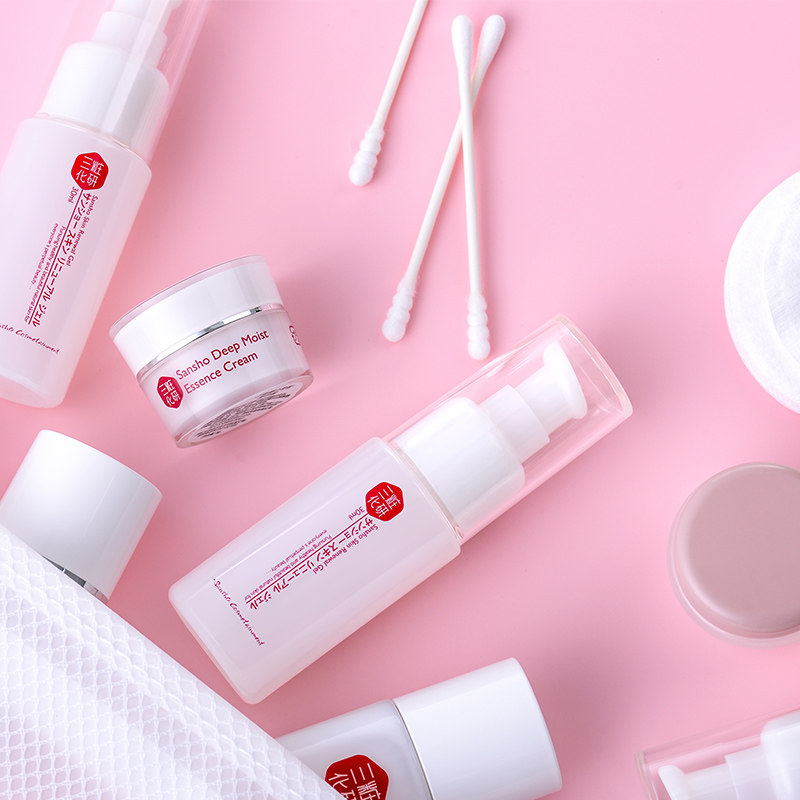 三妆净颜焕彩日本面部去角质凝胶 sansho三妆面部磨砂/去角质