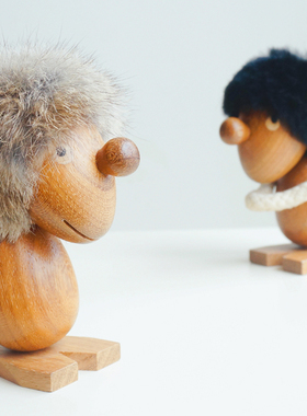 北欧风格简约实木客厅电视柜装饰摆件家居饰品木质木偶玩偶礼物