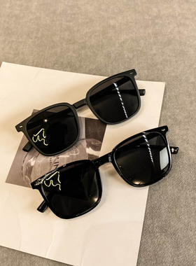 防紫外线方形时尚男女同款墨镜