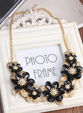 日韩气质花朵水晶项链短款毛衣链