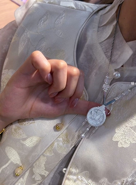 纯银新中式蝴蝶莲花璎珞锁毛衣链