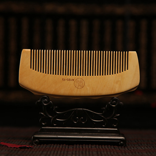 White Elephant Natural Small Leaf Boxwood Comb Orchid Style 13cm