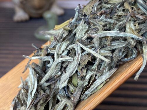福鼎中茶白茶手提袋听装2017年5125牡丹皇100g/听老款散茶装。 - 图1
