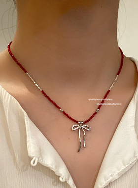 红色串珠少女蝴蝶结项链