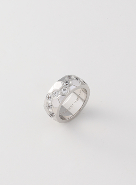 静奢风时尚蜂巢间钻戒指