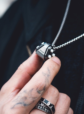 解压挂坠吊坠坠子老铁匠按压玩具