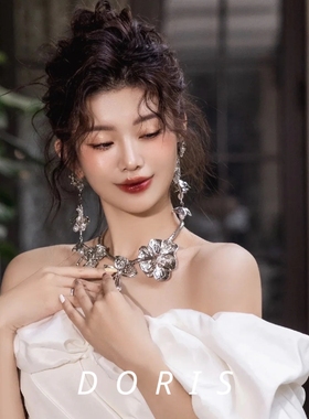 2025新款新娘爆款银色永生花朵吊坠项链脖链网红颈链礼服项链配饰