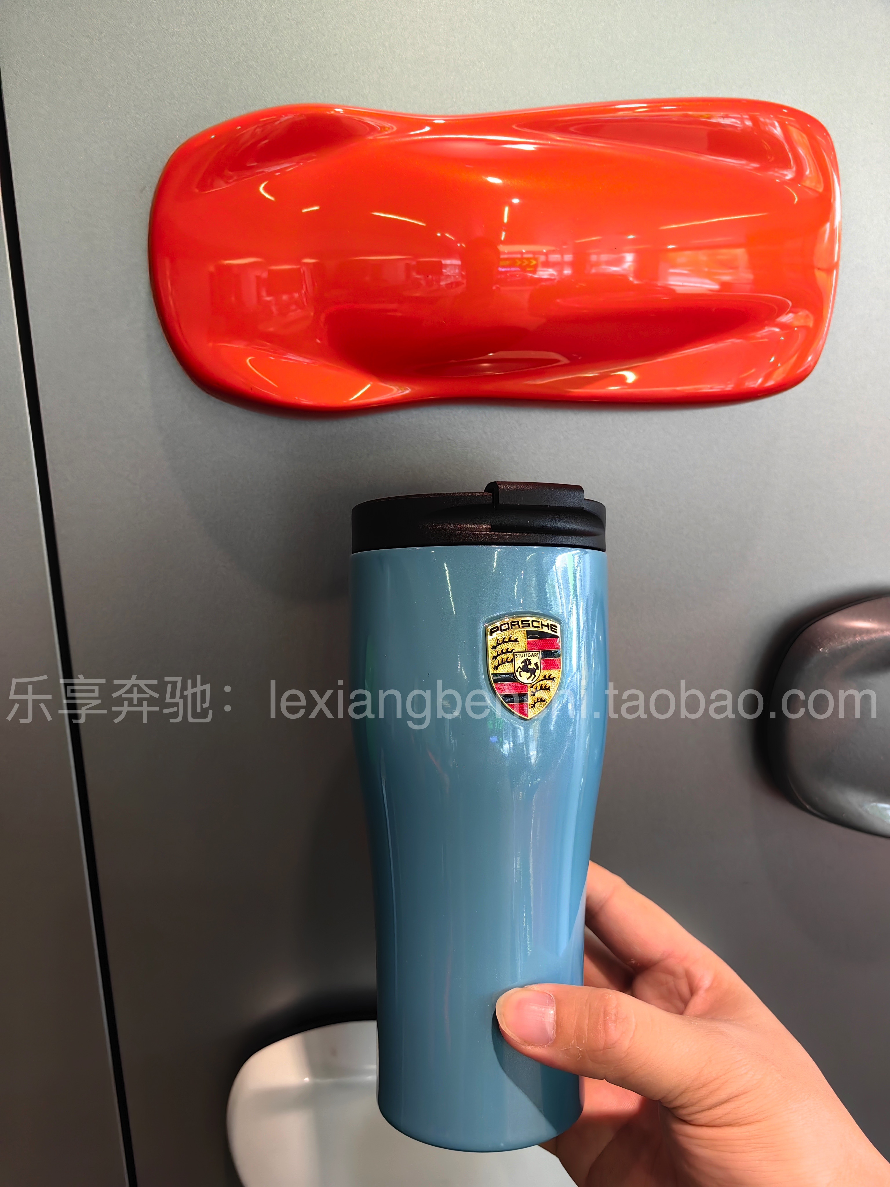 保时捷Porsche 不锈钢车载直饮桌面保温杯便捷运动大容量蓝红粉色 - 图1