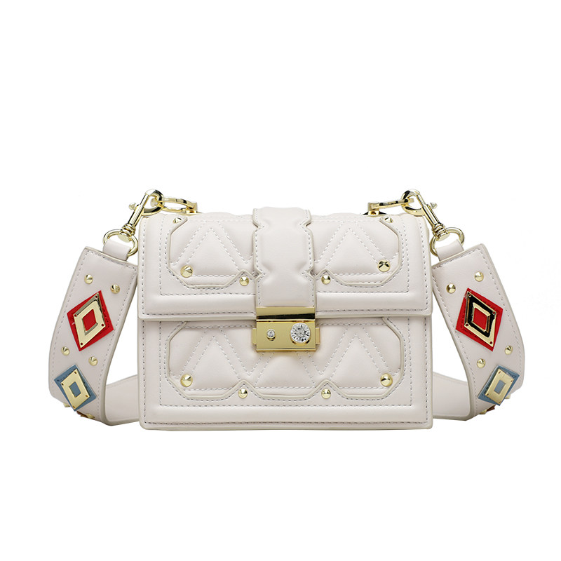 今年流行的2020新款潮女镶钻斜挎包 快乐猫头鹰工作室女士包袋