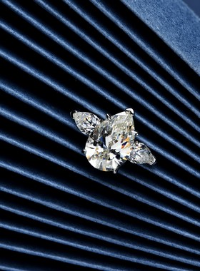 女高碳钻水滴戒指设计感