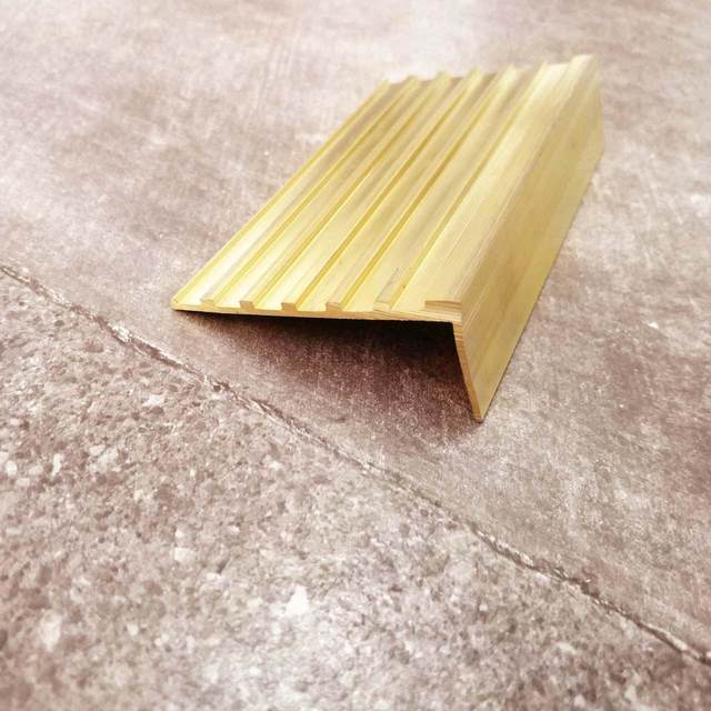 Stair anti-skid marine edge-sealing copper strip anti-skid