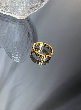 小众精致钛钢戒指女士回形纹设计