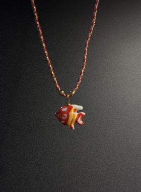 陶瓷爱心吊坠项链时尚设计感小鱼海洋元素锁骨链颈链R22609